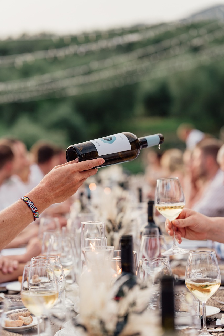 Ceremonias al aire libre: claves para bodas en jardines de Madrid