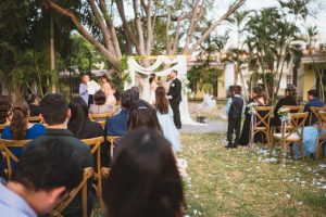 Decoración floral silvestre: estilos y tendencias para bodas en fincas de Madrid