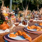 La vajilla artesanal en bodas de otoño: tendencias y combinaciones para mesas únicas