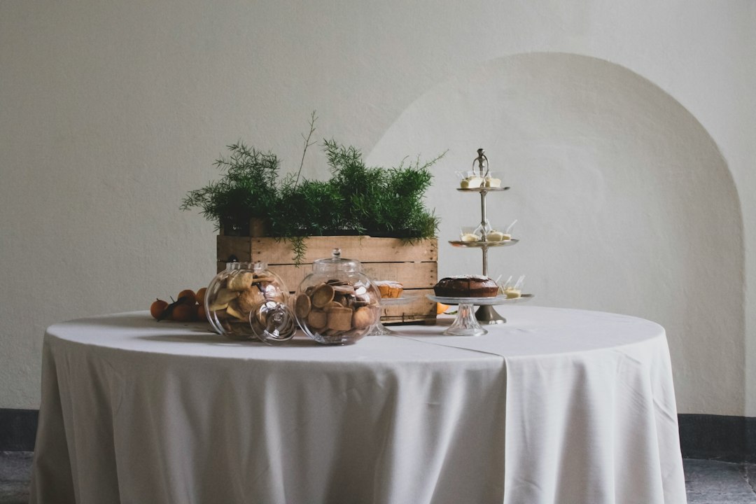 Mantelería de invierno: tejidos, colores y estilos para bodas en Madrid